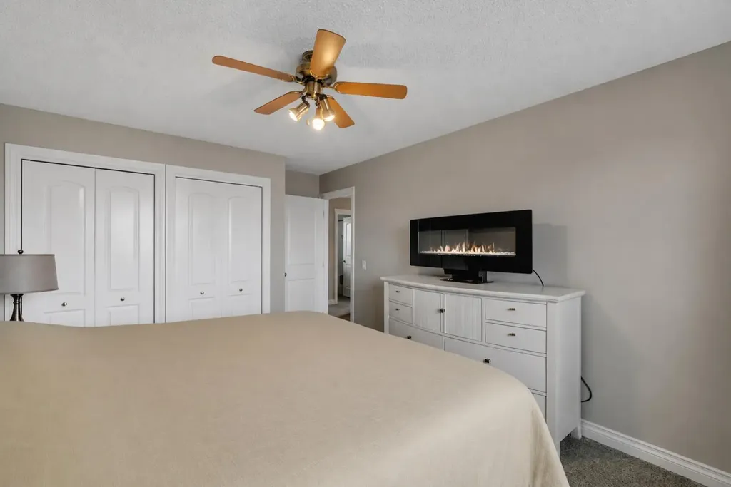 34 Ranch Glen Drive NW Calgary AB T3G 1E3