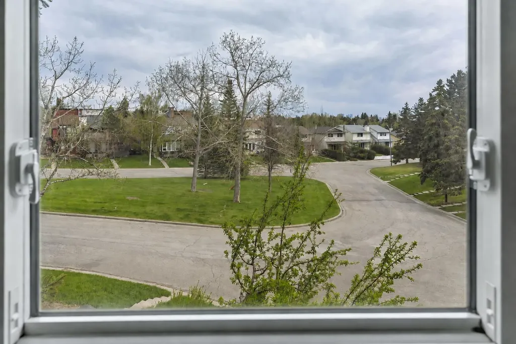 34 Ranch Glen Drive NW Calgary AB T3G 1E3
