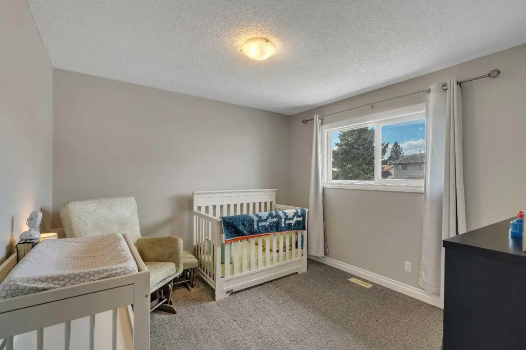 34 Ranch Glen Drive NW Calgary AB T3G 1E3
