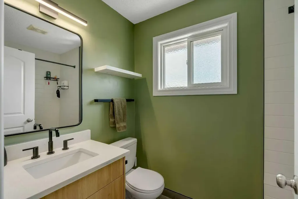 34 Ranch Glen Drive NW Calgary AB T3G 1E3