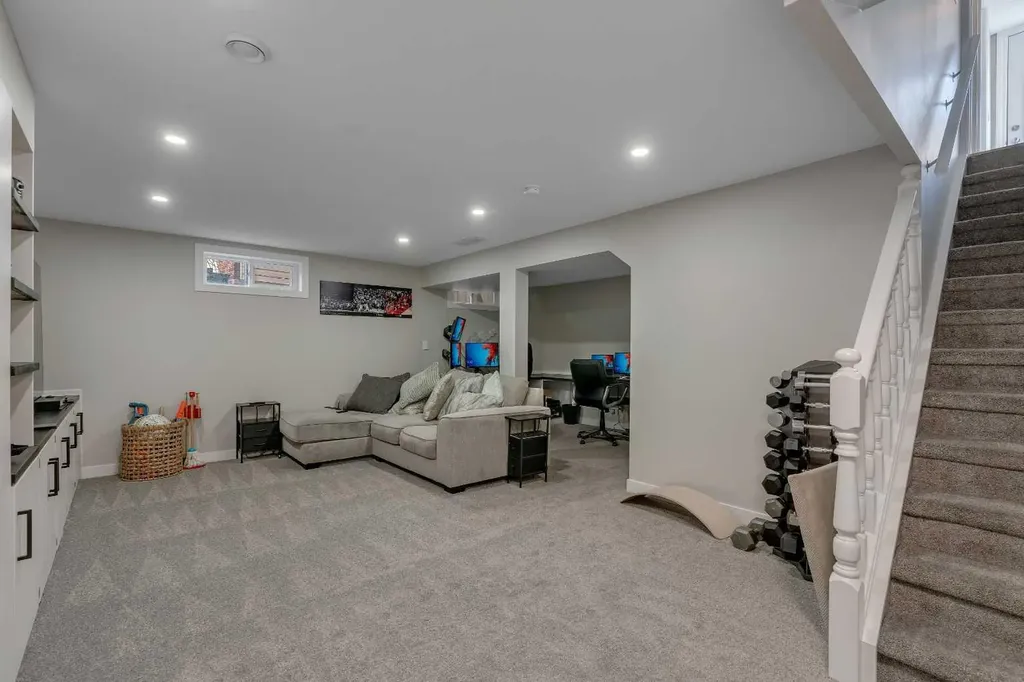 34 Ranch Glen Drive NW Calgary AB T3G 1E3