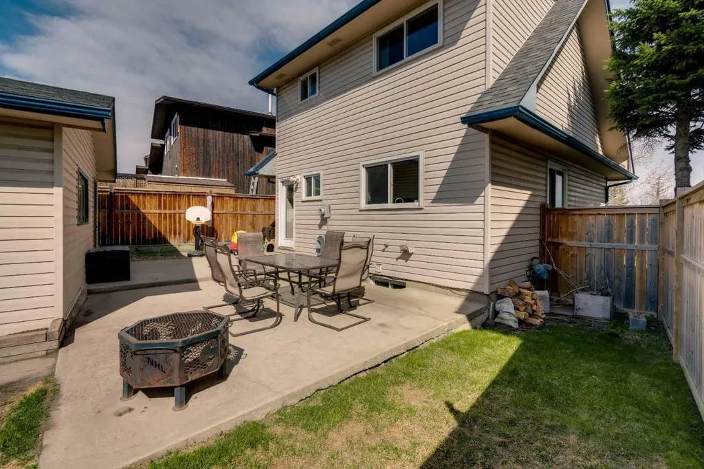 34 Ranch Glen Drive NW Calgary AB T3G 1E3