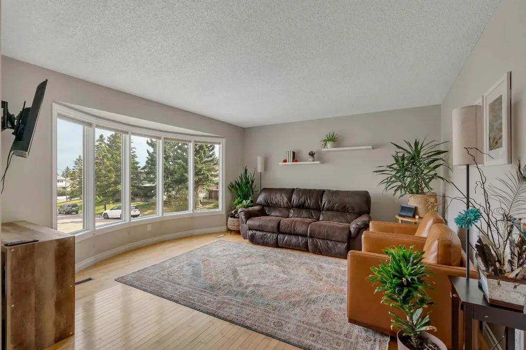 34 Ranch Glen Drive NW Calgary AB T3G 1E3