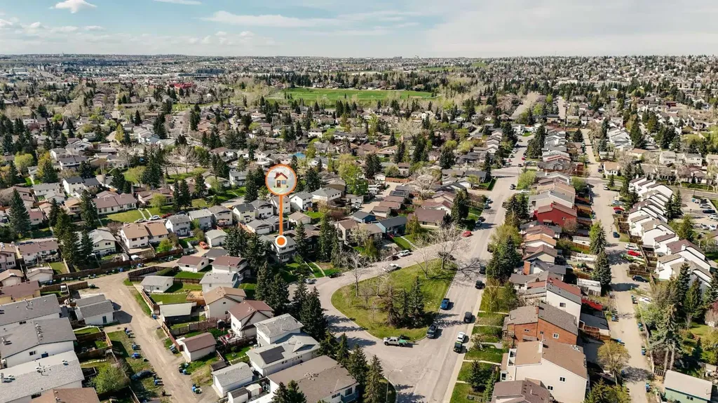 34 Ranch Glen Drive NW Calgary AB T3G 1E3