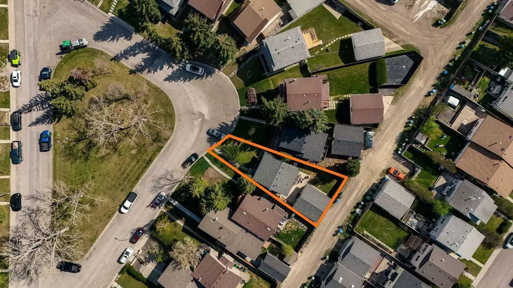 34 Ranch Glen Drive NW Calgary AB T3G 1E3