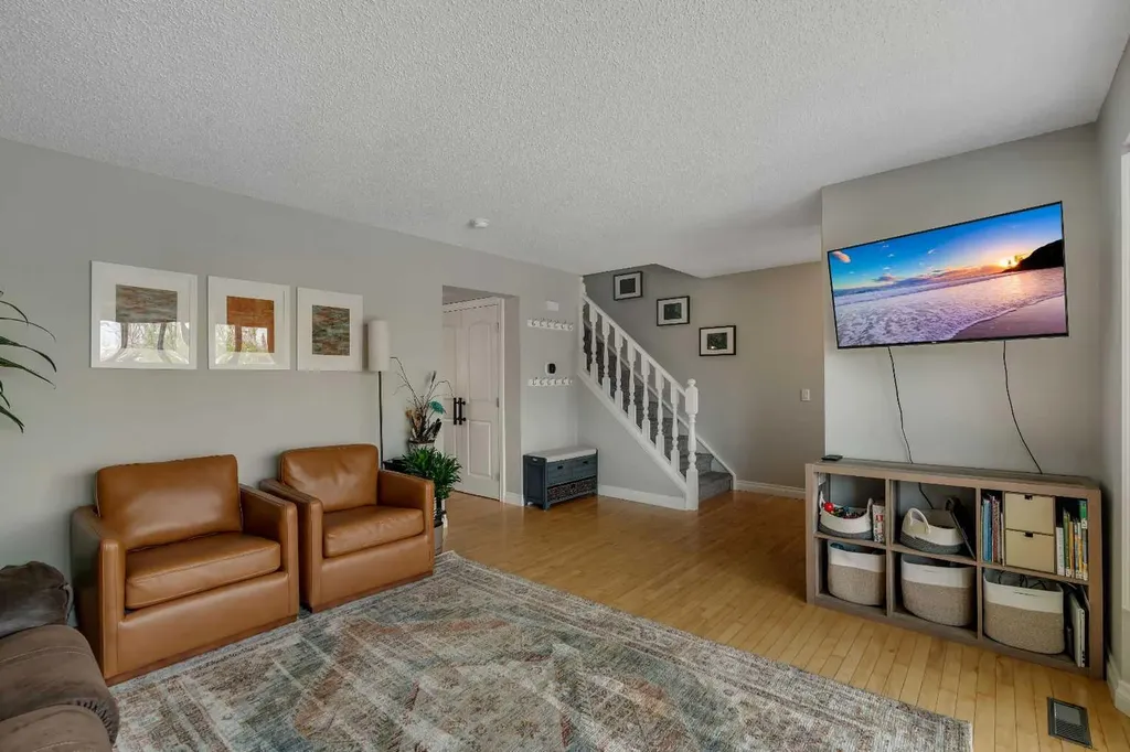 34 Ranch Glen Drive NW Calgary AB T3G 1E3
