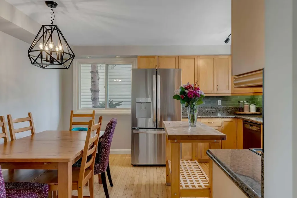 34 Ranch Glen Drive NW Calgary AB T3G 1E3