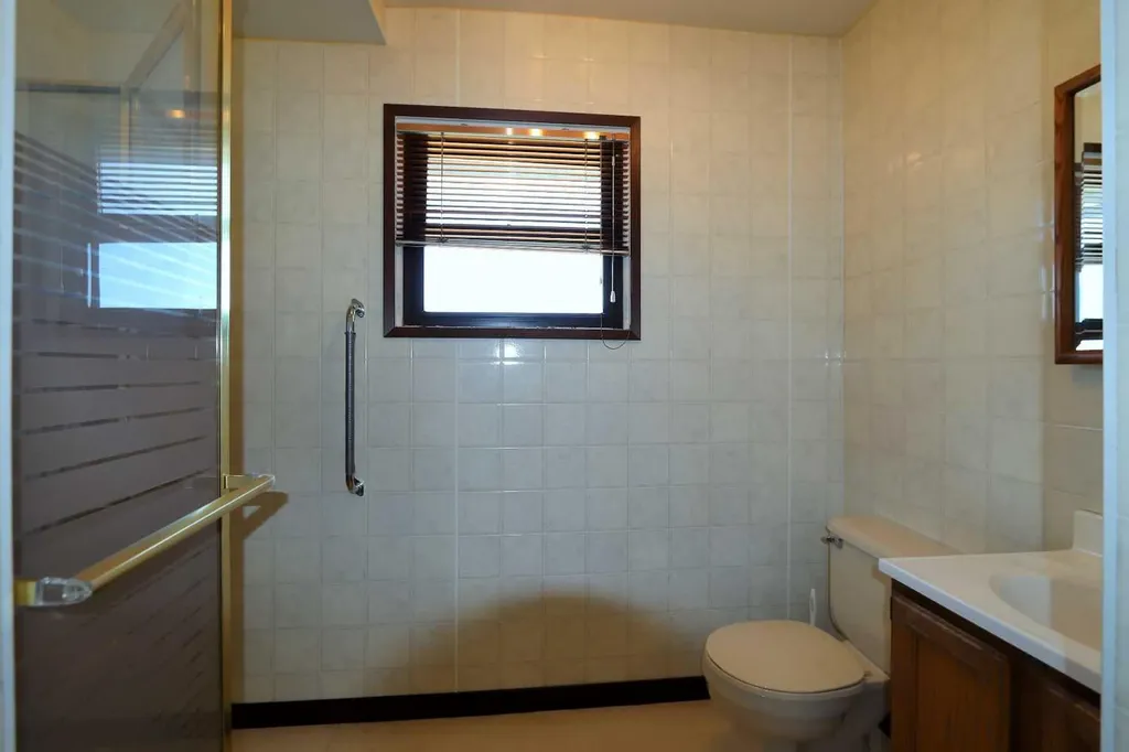 5108 54 Street Ponoka AB T4J 1H8