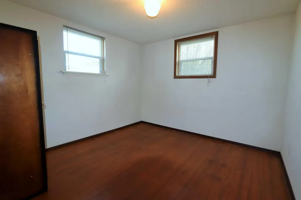 5108 54 Street Ponoka AB T4J 1H8