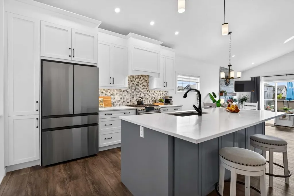 1147 Bayside Drive SW Airdrie AB T4B 5E7