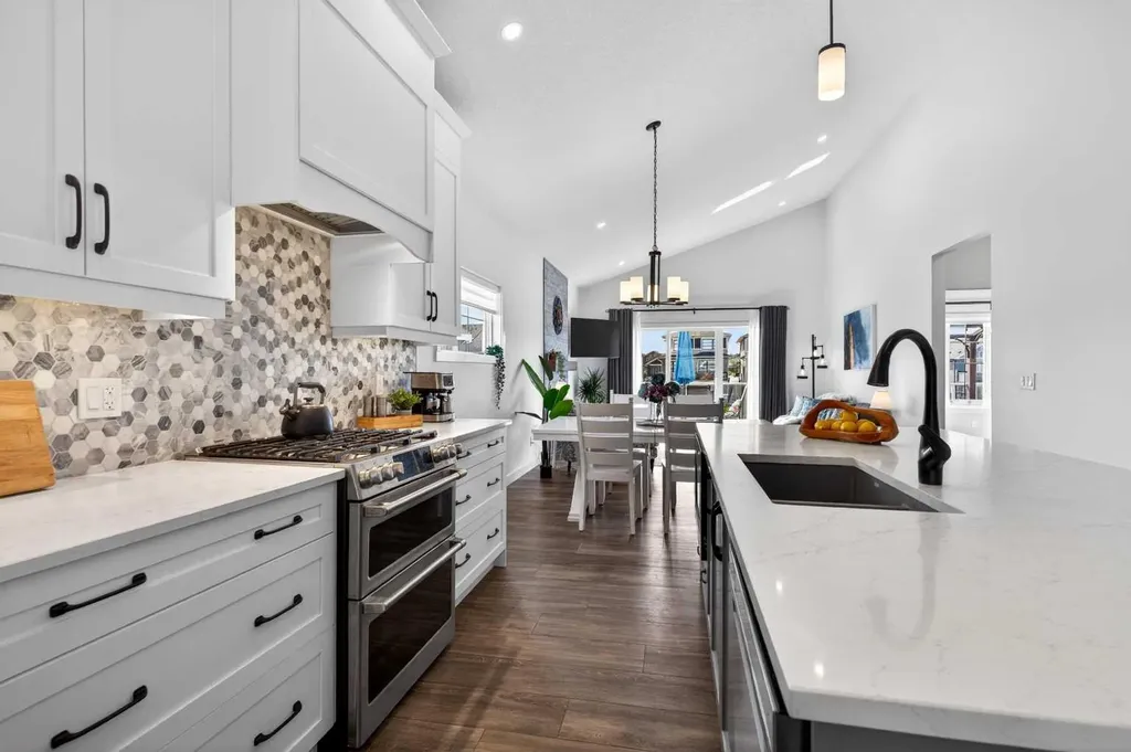 1147 Bayside Drive SW Airdrie AB T4B 5E7