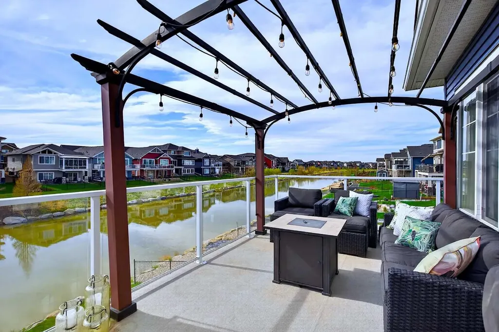 1147 Bayside Drive SW Airdrie AB T4B 5E7