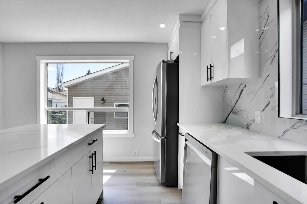 51 Martinridge Grove NE Calgary AB t3j 3m2