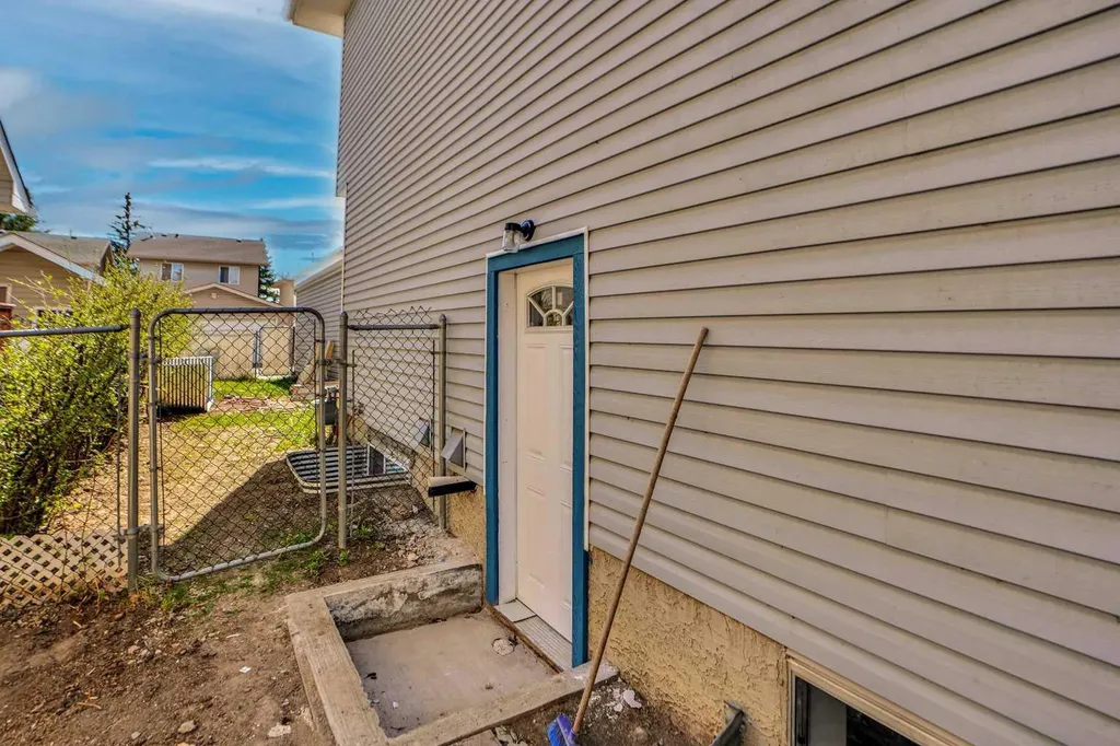 51 Martinridge Grove NE Calgary AB t3j 3m2