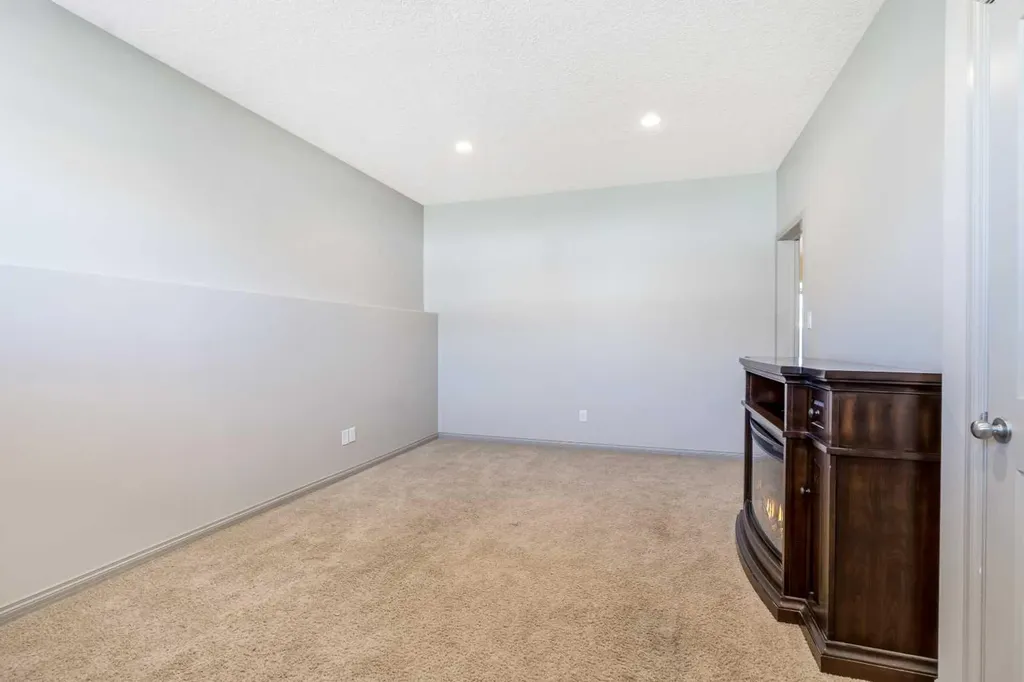 306 Keystone Lane W Lethbridge AB T1J 2R2