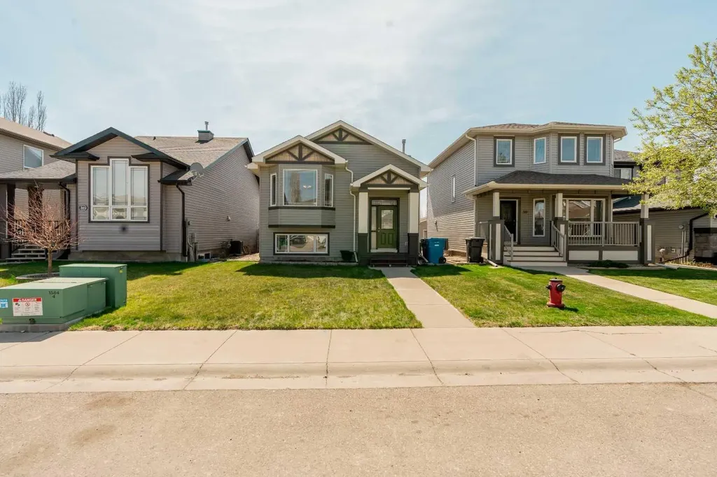 306 Keystone Lane W Lethbridge AB T1J 2R2