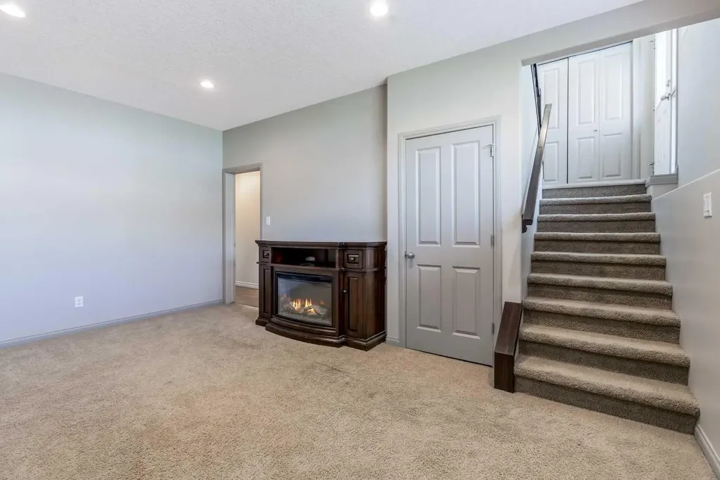 306 Keystone Lane W Lethbridge AB T1J 2R2