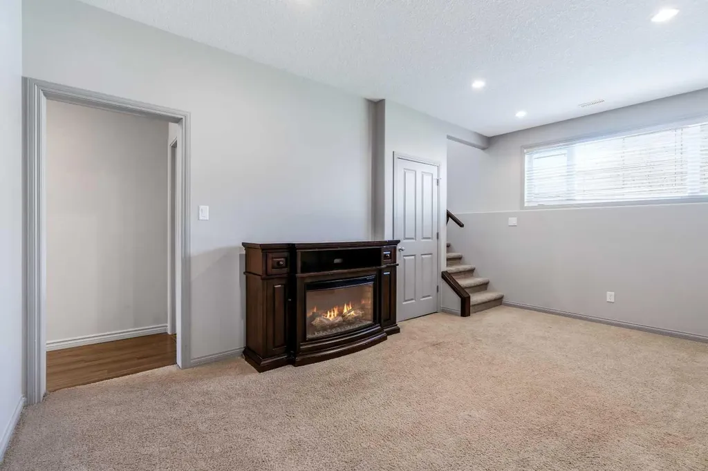 306 Keystone Lane W Lethbridge AB T1J 2R2