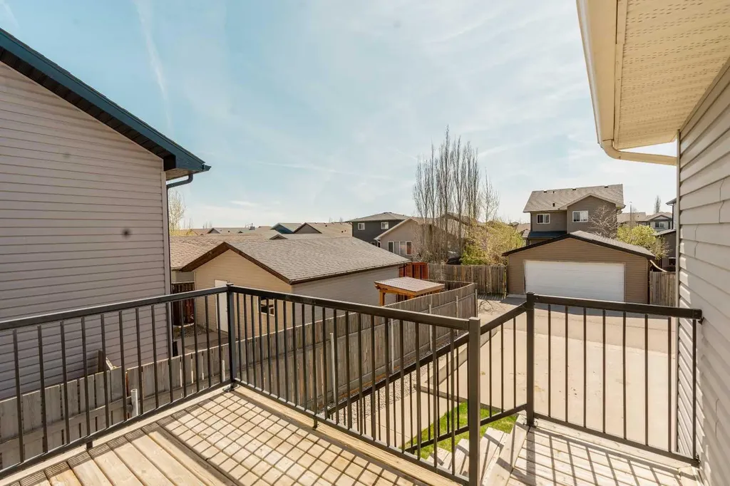 306 Keystone Lane W Lethbridge AB T1J 2R2