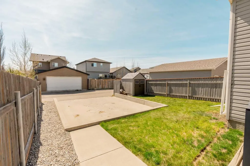 306 Keystone Lane W Lethbridge AB T1J 2R2