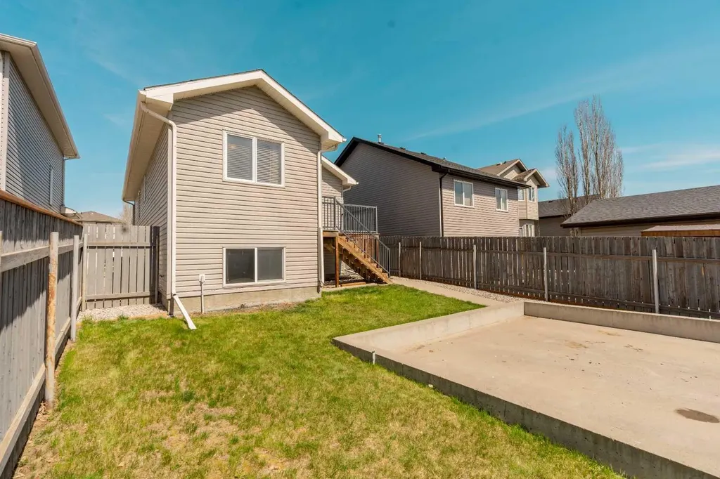 306 Keystone Lane W Lethbridge AB T1J 2R2
