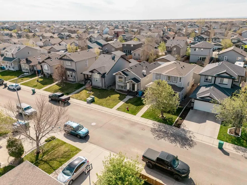 306 Keystone Lane W Lethbridge AB T1J 2R2