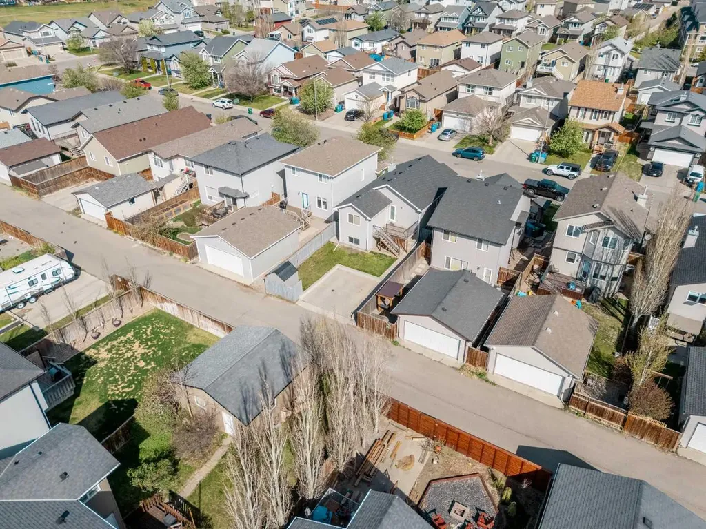 306 Keystone Lane W Lethbridge AB T1J 2R2