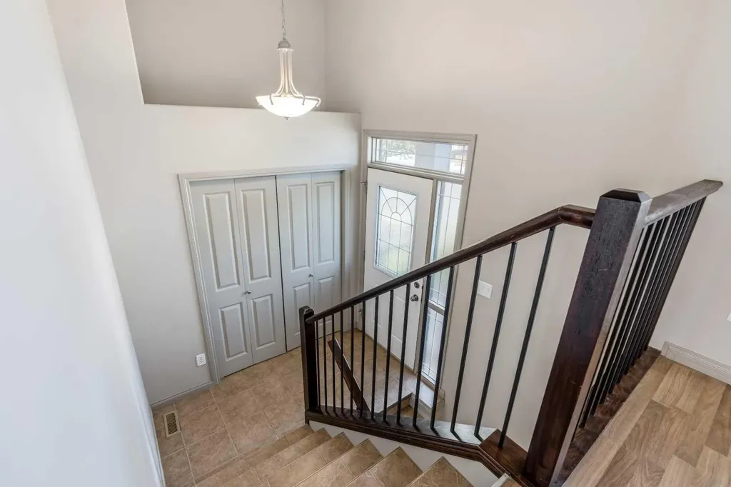 306 Keystone Lane W Lethbridge AB T1J 2R2
