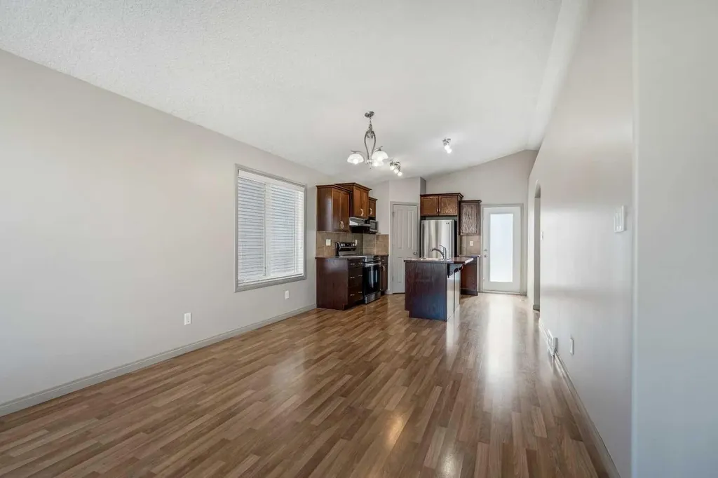 306 Keystone Lane W Lethbridge AB T1J 2R2