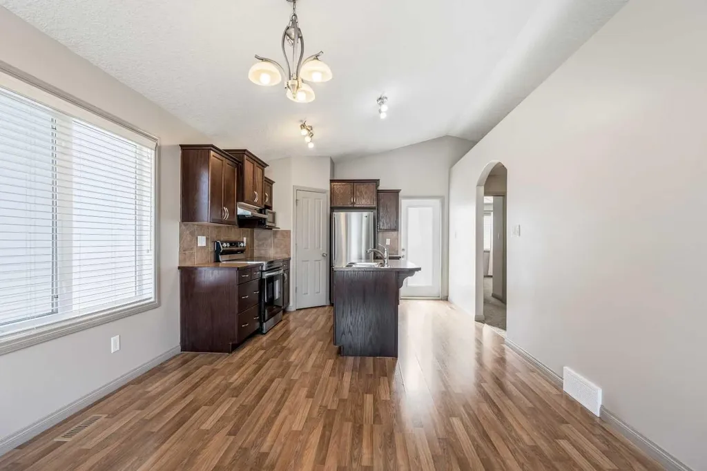 306 Keystone Lane W Lethbridge AB T1J 2R2