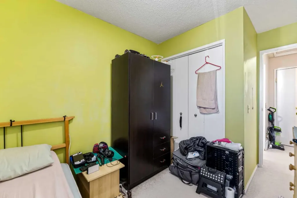 3029 Rundleson Road NE Calgary AB T1Y 3Z5