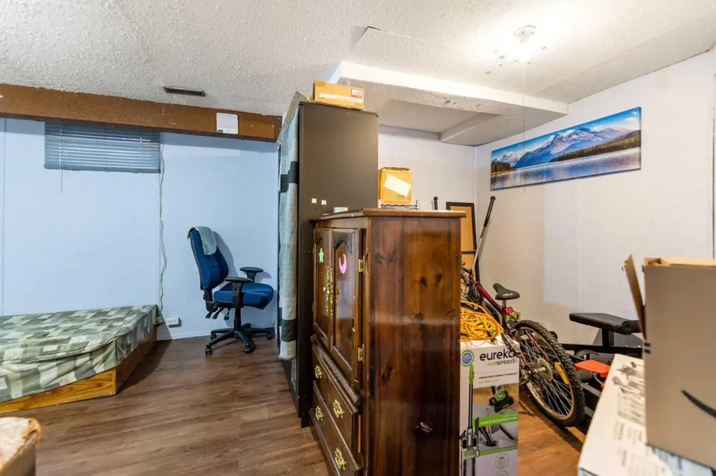 3029 Rundleson Road NE Calgary AB T1Y 3Z5