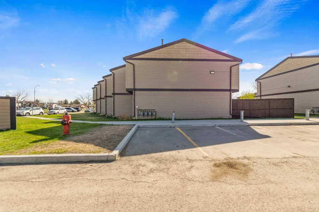 3029 Rundleson Road NE Calgary AB T1Y 3Z5