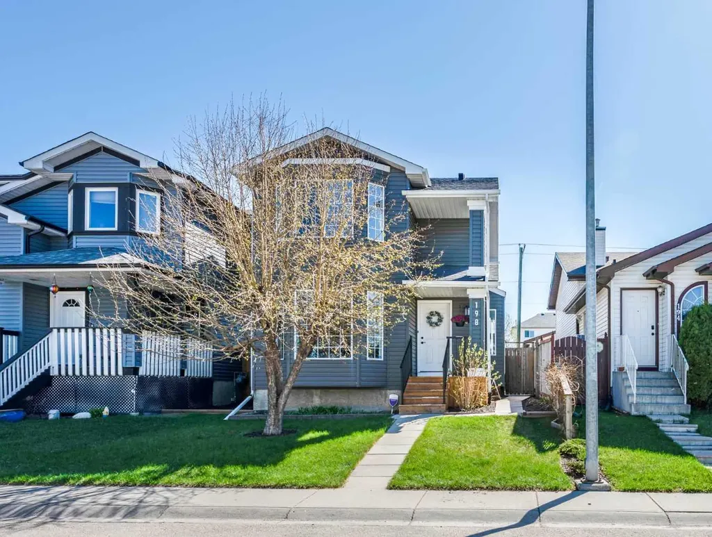 198 Somerside Park SW Calgary AB T2Y 3G3