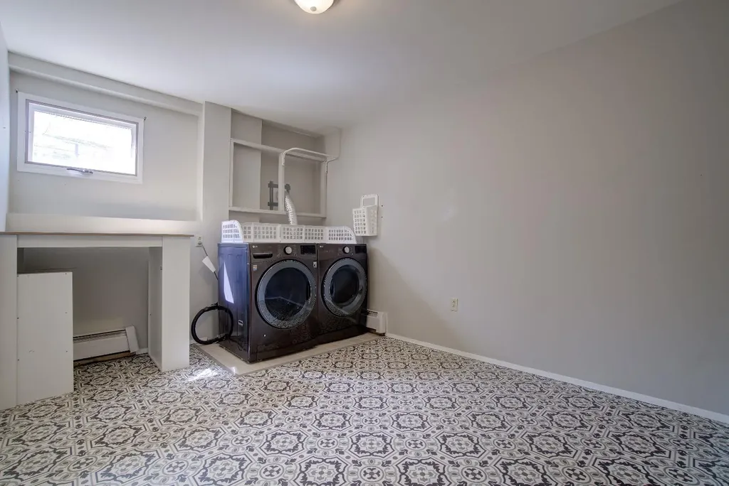 664 49 Avenue W Claresholm AB T0L 0T0