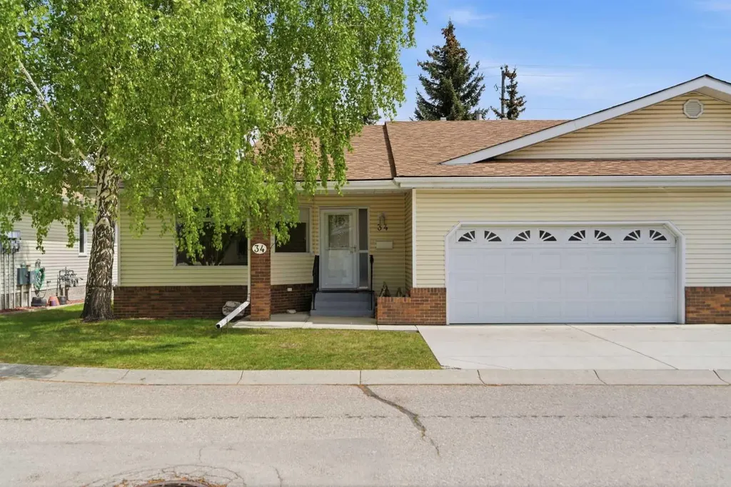 34 Vandoos Gardens NW Calgary AB T3A 4W4