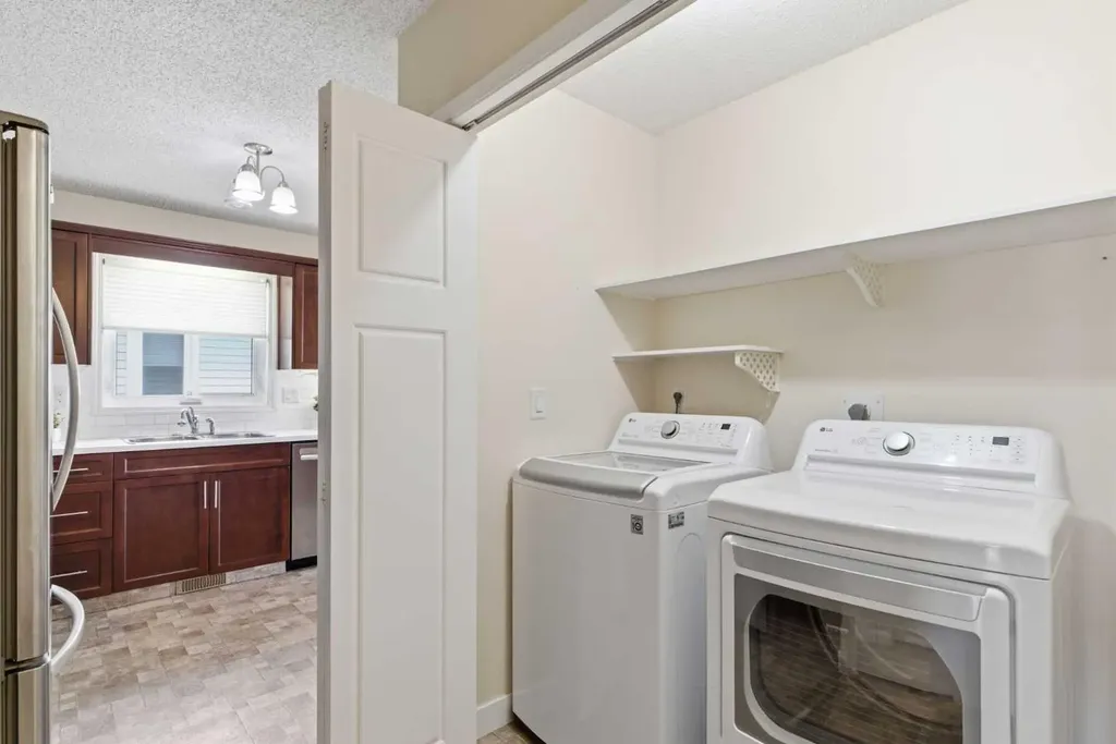 34 Vandoos Gardens NW Calgary AB T3A 4W4