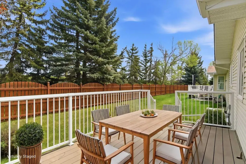34 Vandoos Gardens NW Calgary AB T3A 4W4