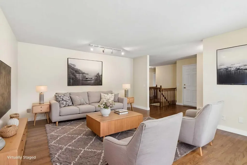 34 Vandoos Gardens NW Calgary AB T3A 4W4