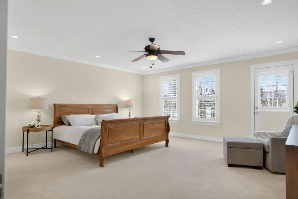 24 Ypres Mews SW Calgary AB T2T 6L2
