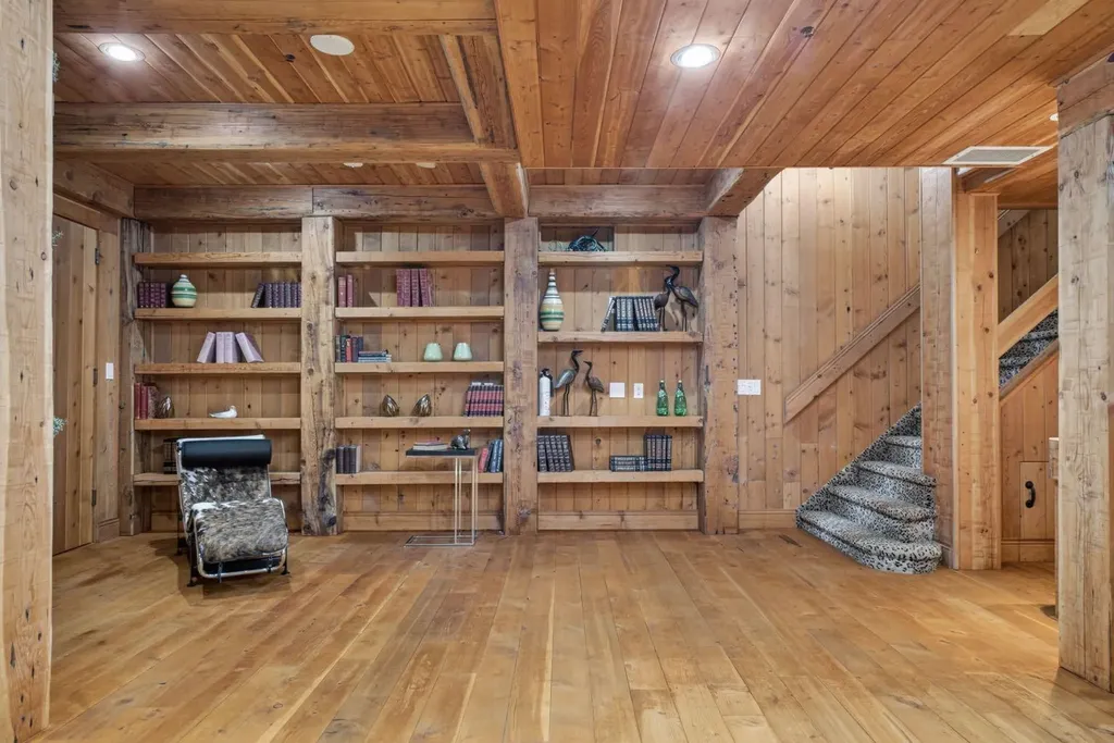 24 Ypres Mews SW Calgary AB T2T 6L2
