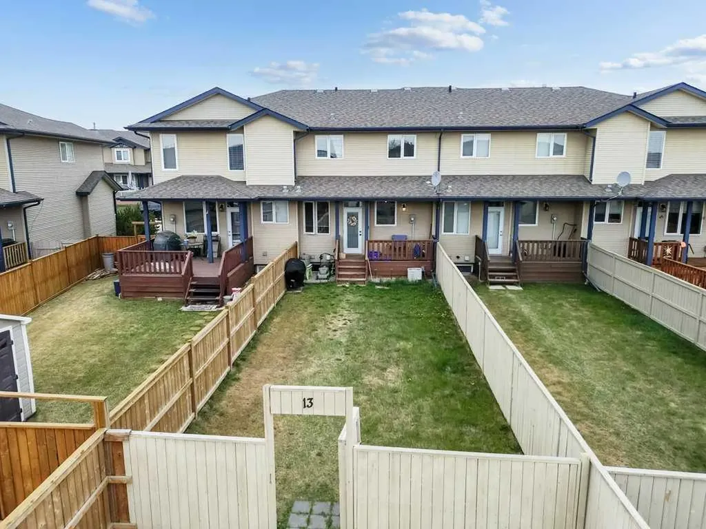 13 Kanten Close Red Deer AB T4P 4E6