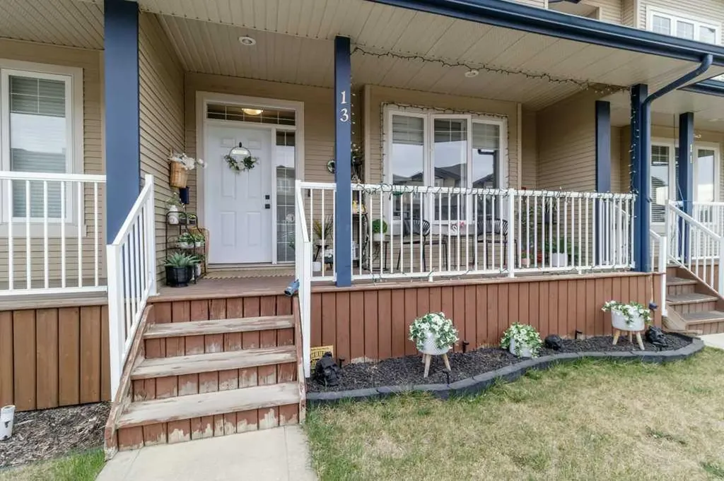 13 Kanten Close Red Deer AB T4P 4E6