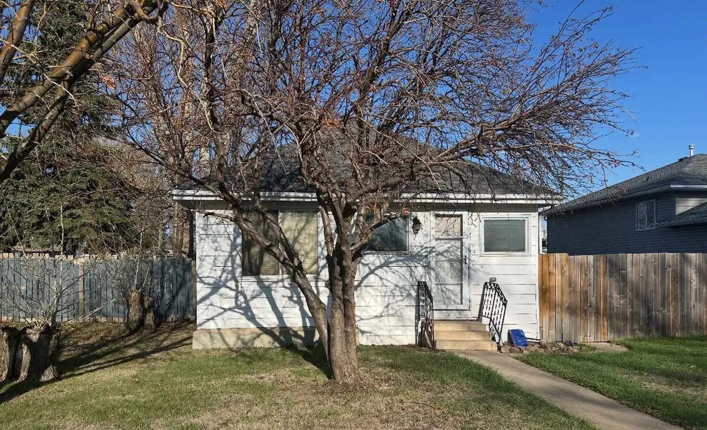 5013 53 Street Killam AB T0B 2L0