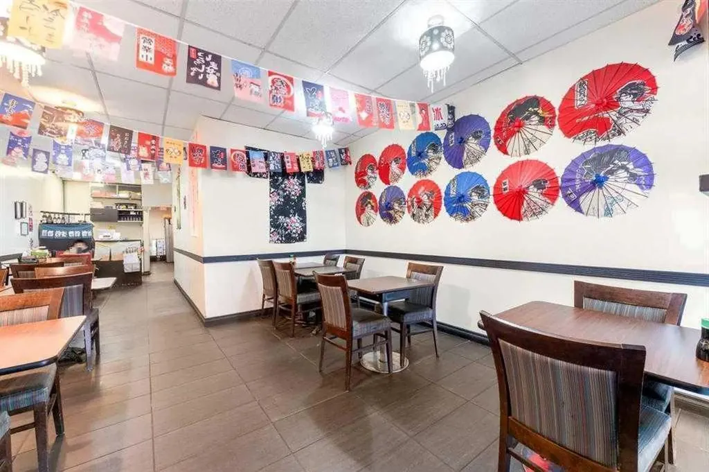 920 36 Street NE Calgary AB T2A 6L8