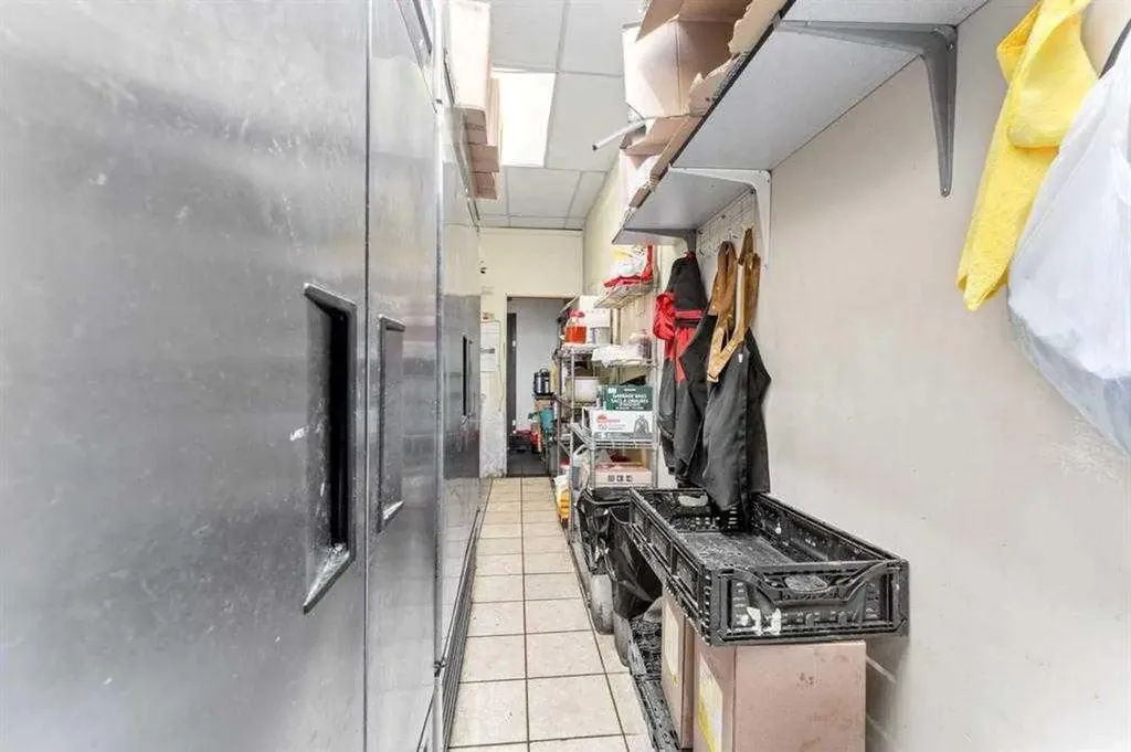 920 36 Street NE Calgary AB T2A 6L8