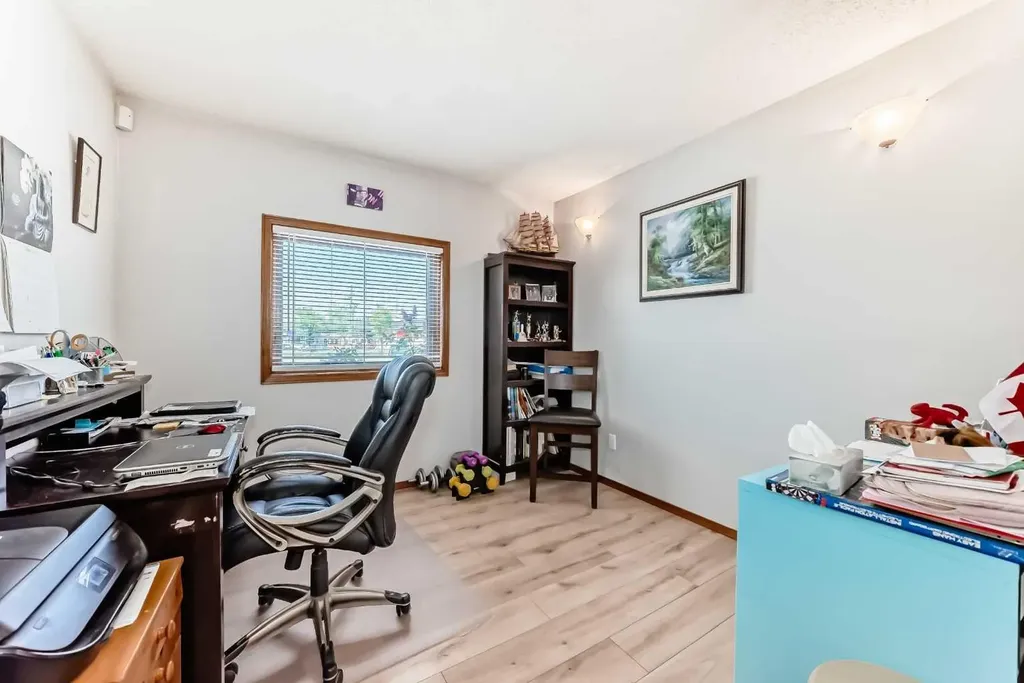 68 Harvest Oak Way NE Calgary AB T3K 3Y2