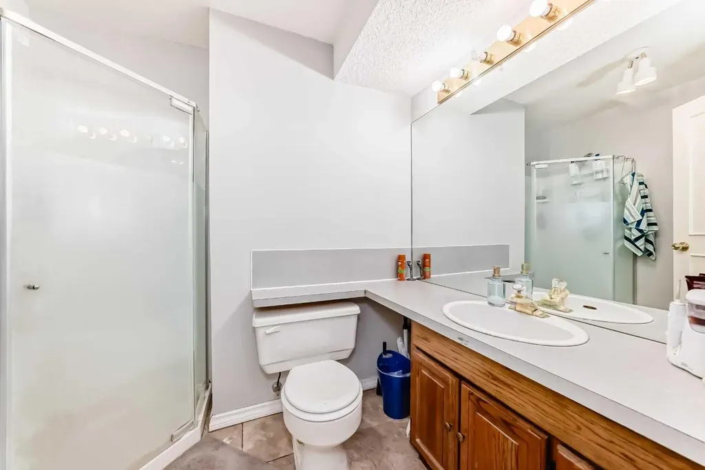 68 Harvest Oak Way NE Calgary AB T3K 3Y2