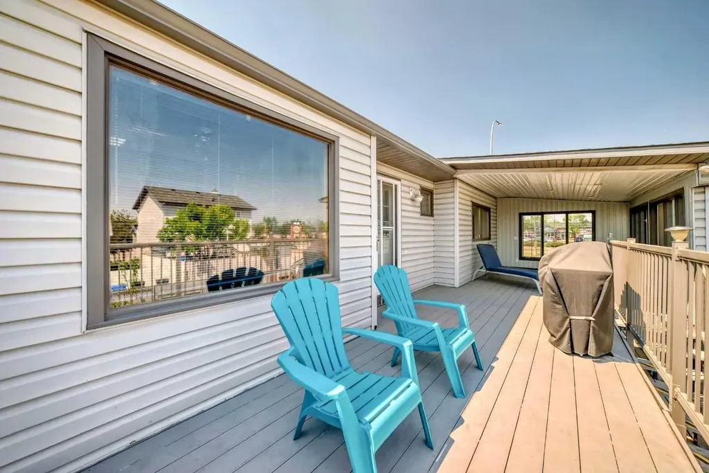 68 Harvest Oak Way NE Calgary AB T3K 3Y2