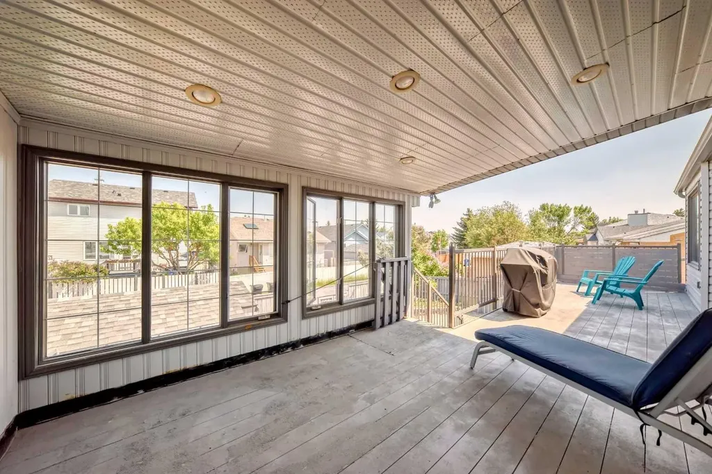 68 Harvest Oak Way NE Calgary AB T3K 3Y2